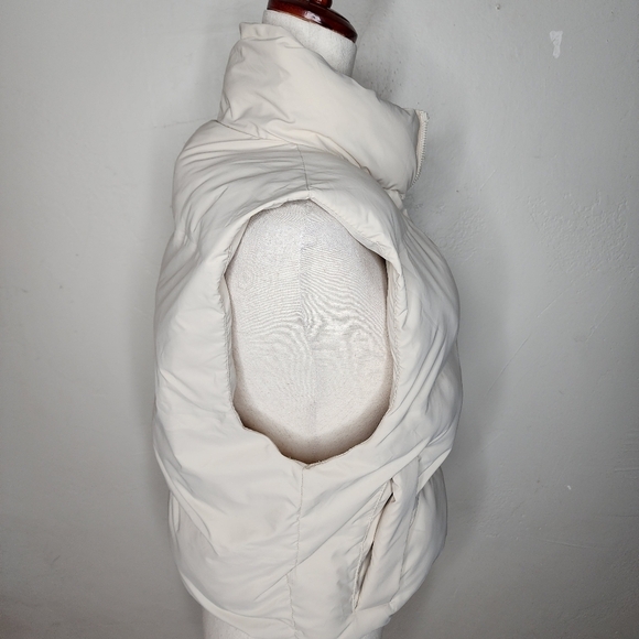 ZARA Sleeveless Puffer Vest Light Beige Size Small - Picture 3 of 10